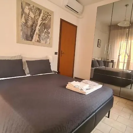 Lägenhet Pisa City Home *